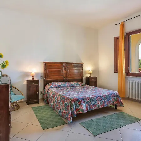 Le Castagne By Interhome בית נופש